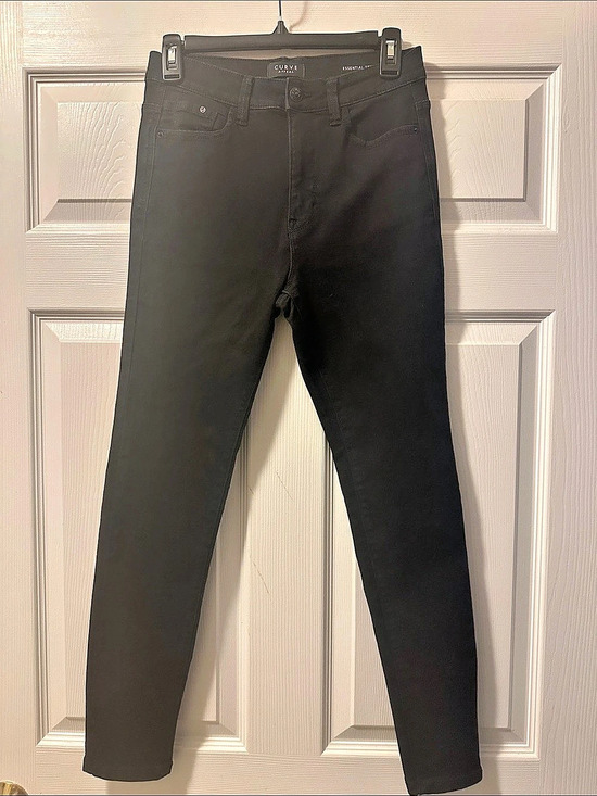 Curve Appeal Denim - Women’s Curve Appeal Soft Black Essential Skinny Jeans - Size 6 (28)